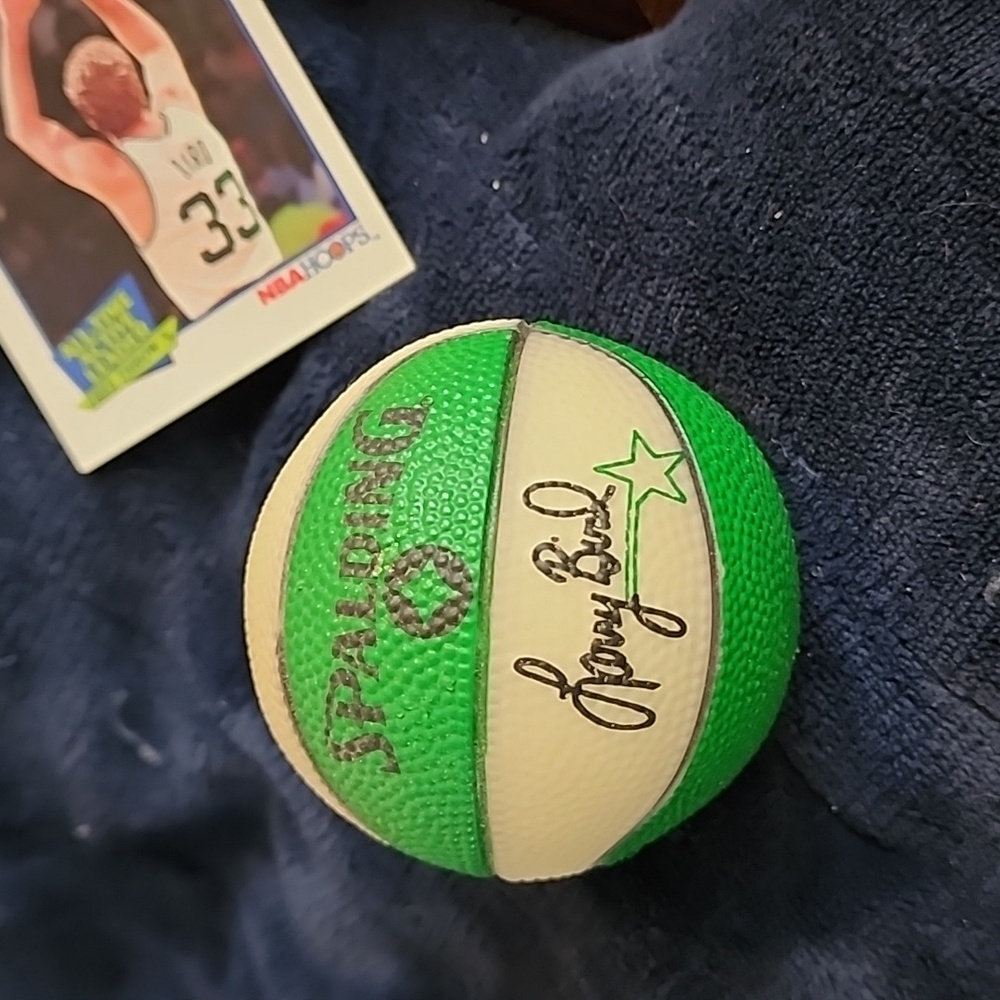 Larry Bird Celtics Collectibles. - Picture 7 of 13